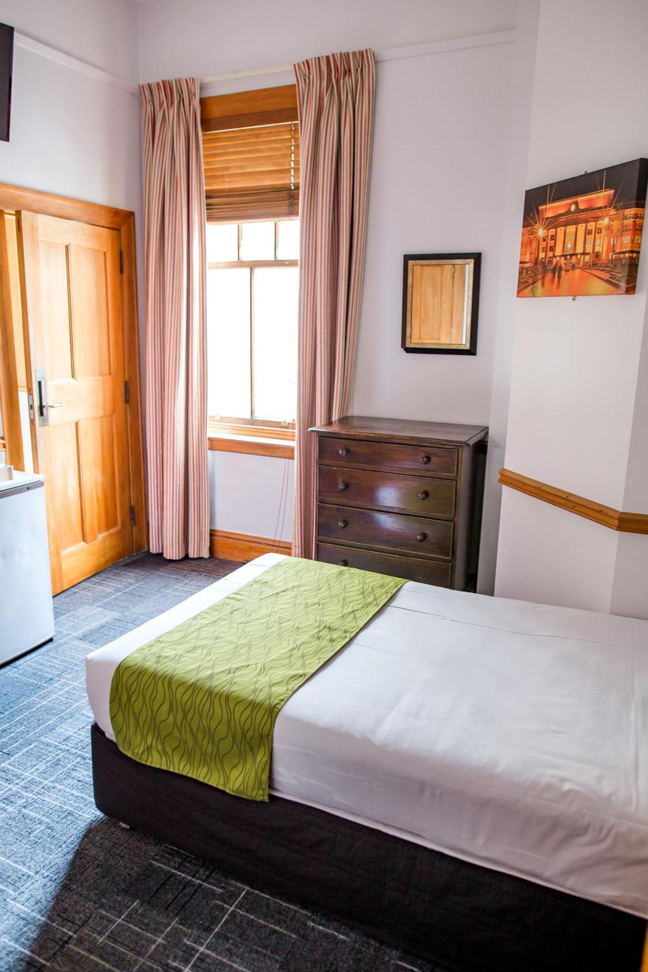Hostal The Cambridge & Backpackers Wellington