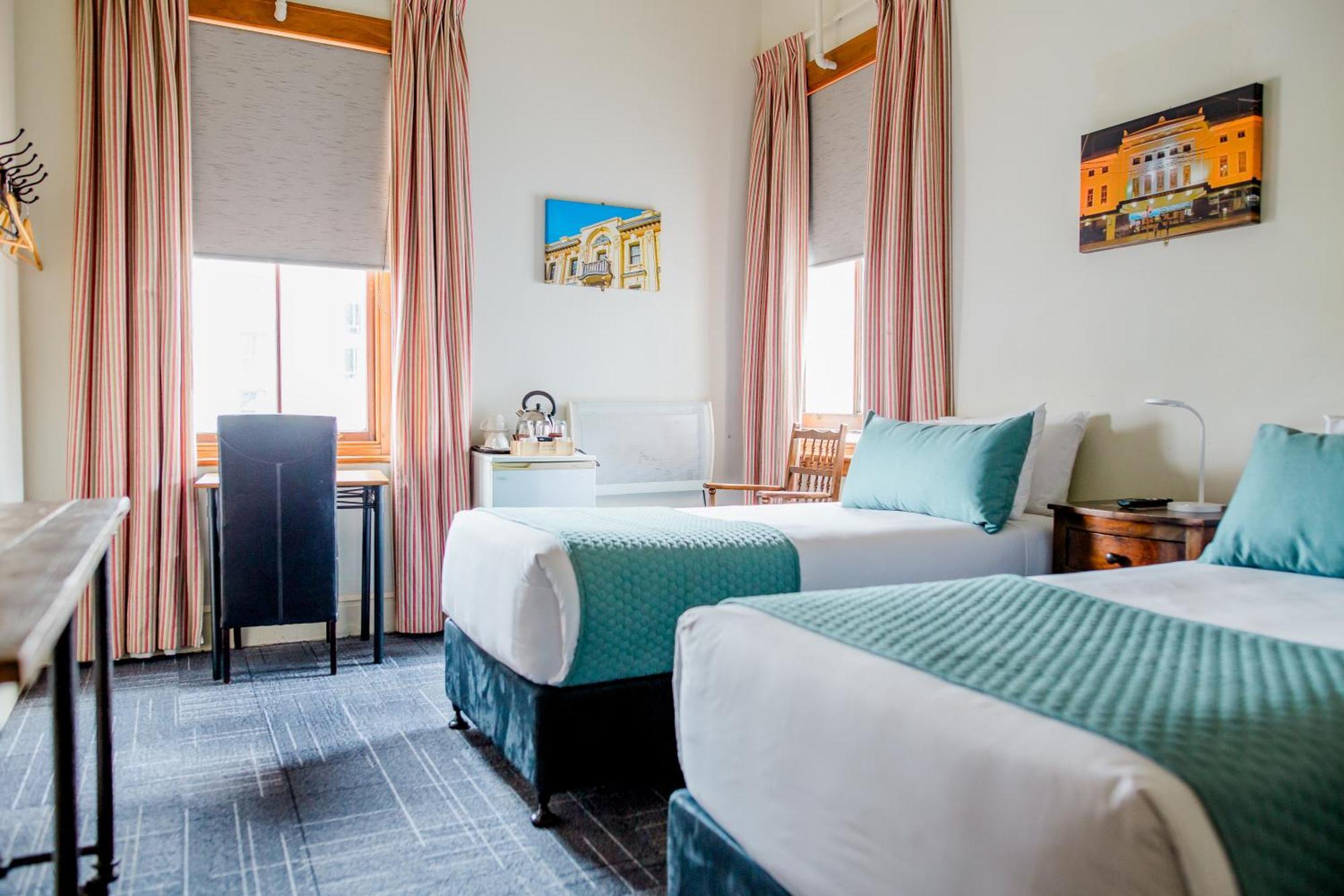 Hostal The Cambridge & Backpackers