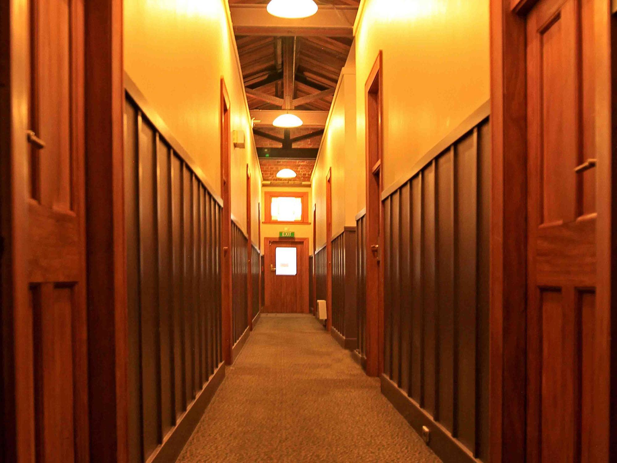 Hostal The Cambridge & Backpackers *